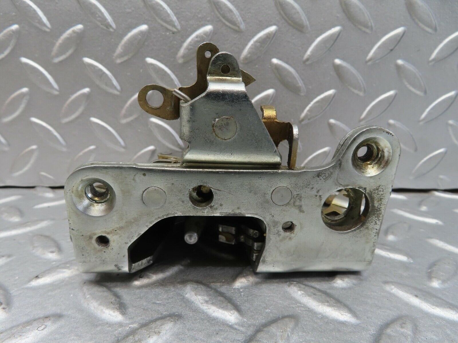 14264 Mercedes-Benz W116 350SE Rear Left Door Lock Mechanism