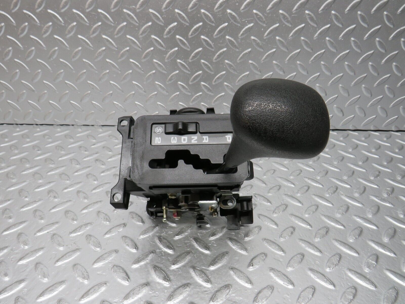 31673 Mercedes-Benz W201 190LE 1.8L Automatic Gear Selector 1292670637