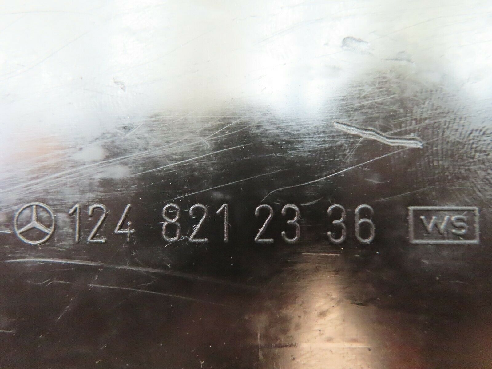 5528 Mercedes-Benz W124 230E Front Left Wiring Cover 1248212336