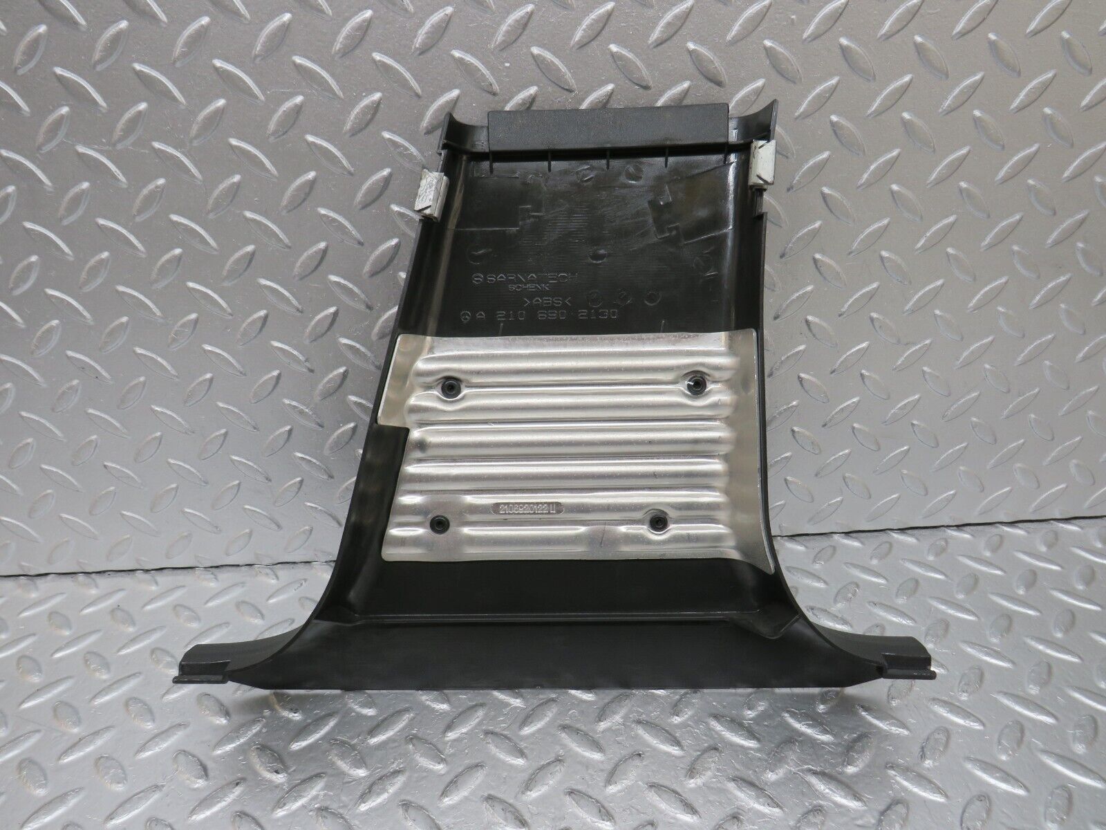 34799 Mercedes-Benz W210 320E B Pillar Bottom Cover Left 2106902130 2106920122