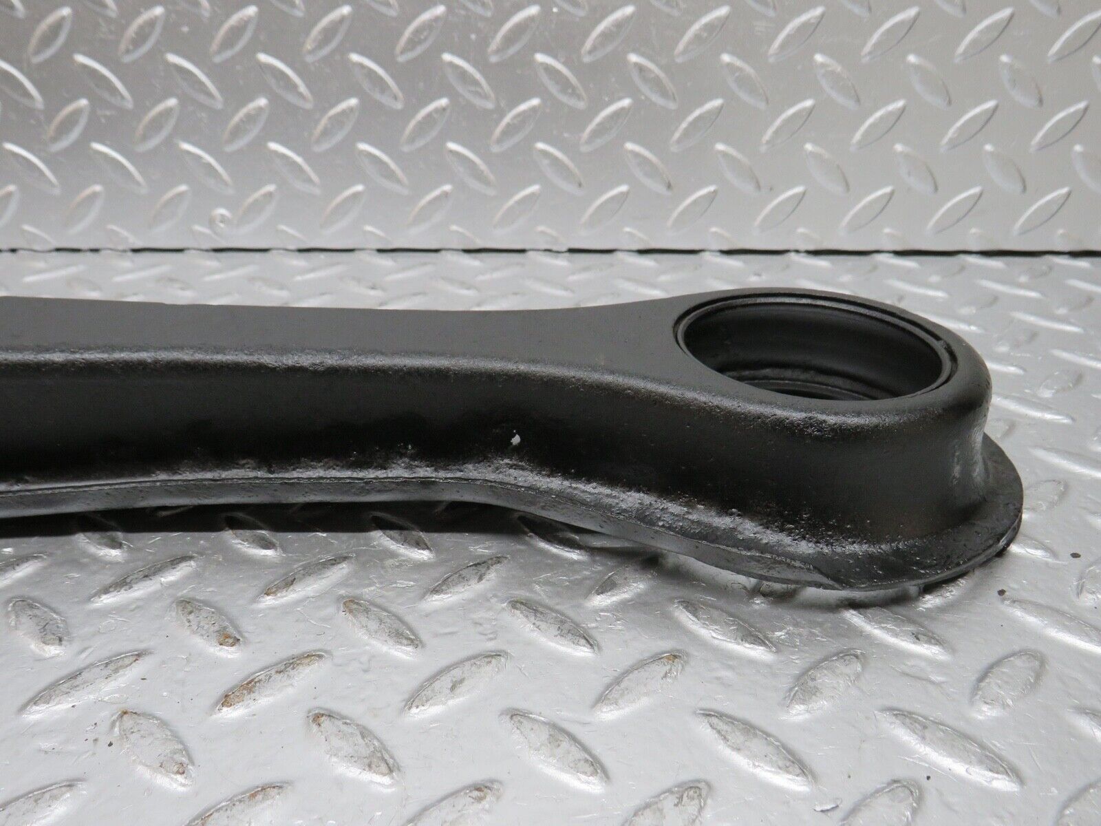 0367 Mercedes-Benz W108 280SE Rear Axle Spring Coil Mount