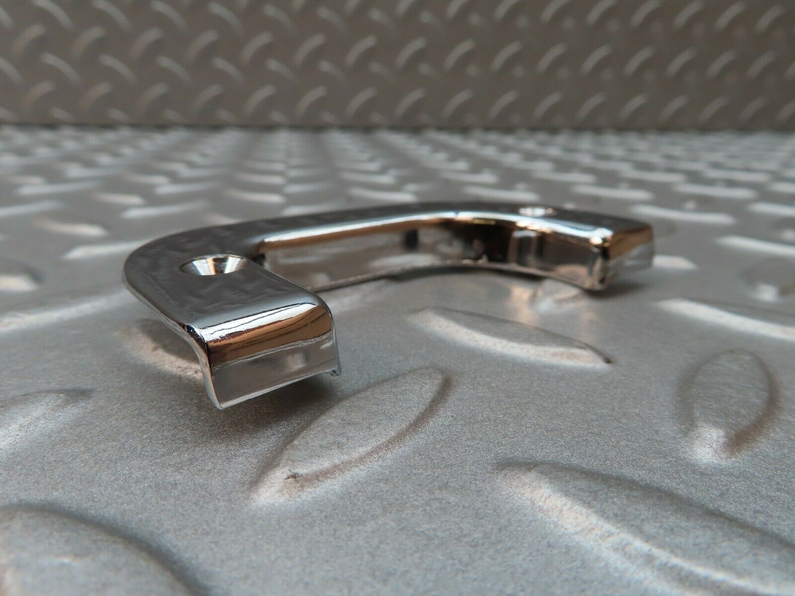 3825 Mercedes-Benz S123 200T Wagon Right Chrome Door Latch Trim 1237230224