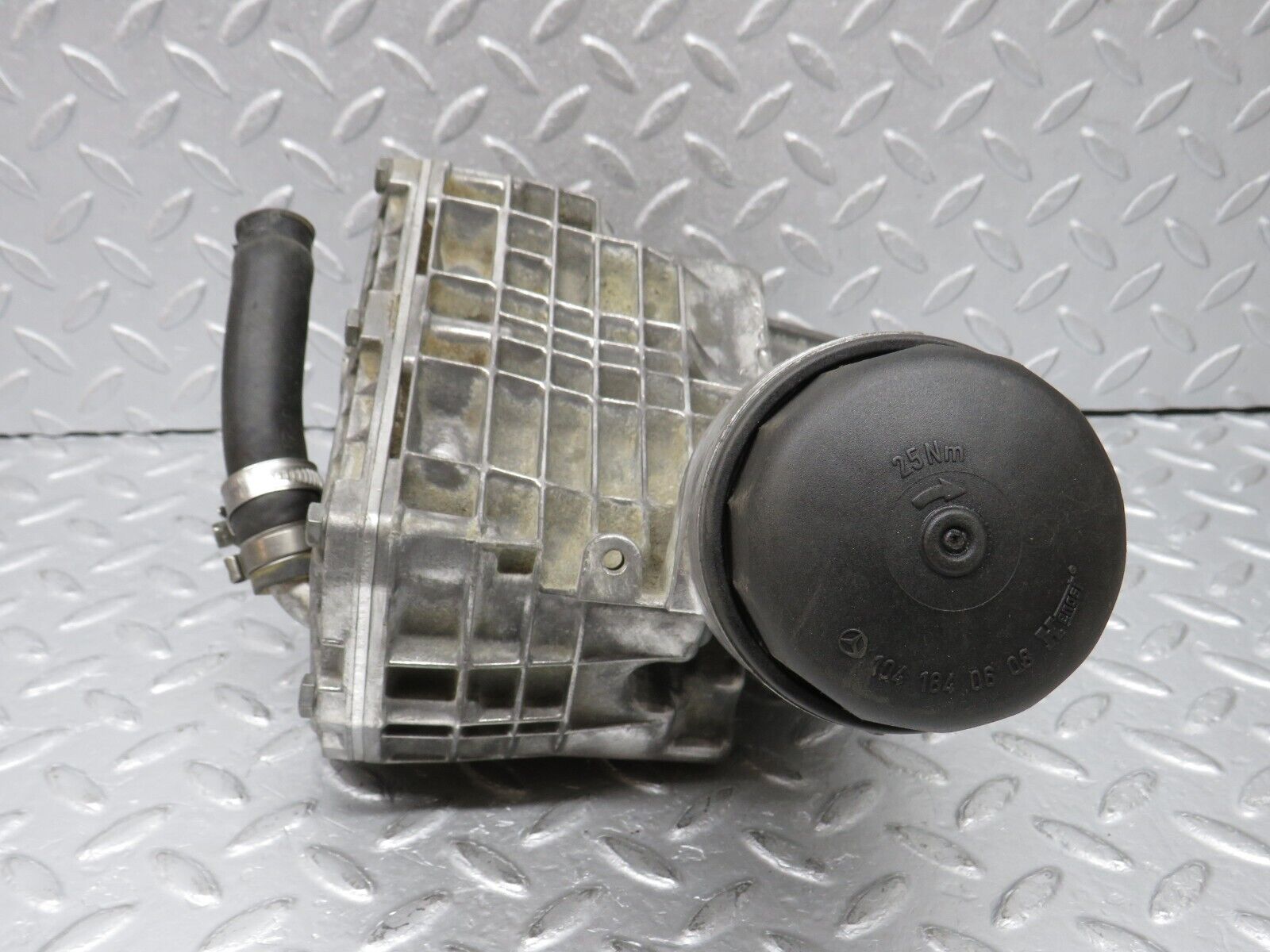 38621 Mercedes-Benz R129 280SL Coupe Oil Filter Housing 1041840608