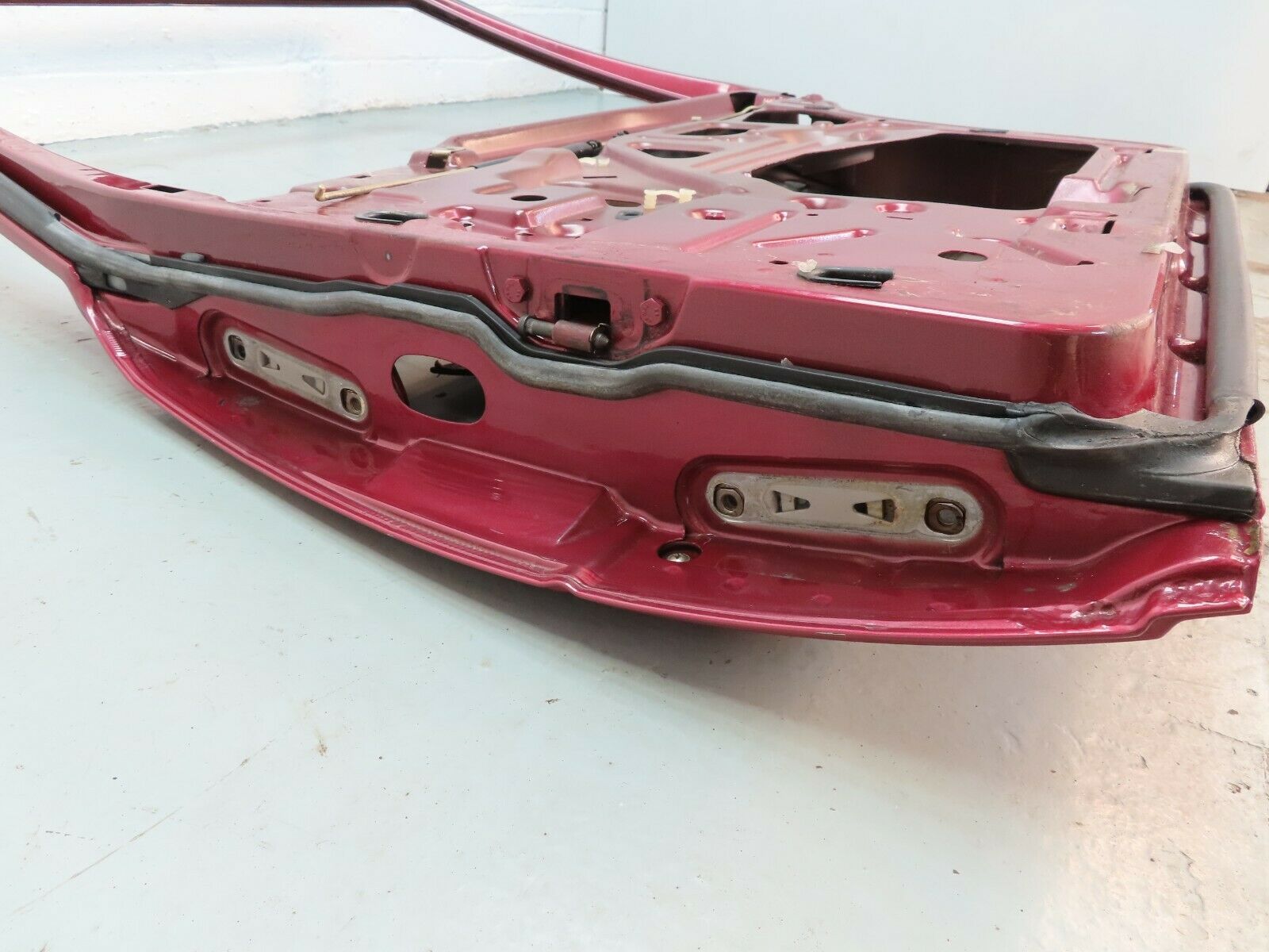 6693 Mercedes-Benz S124 E220 Wagon Rear Right Door