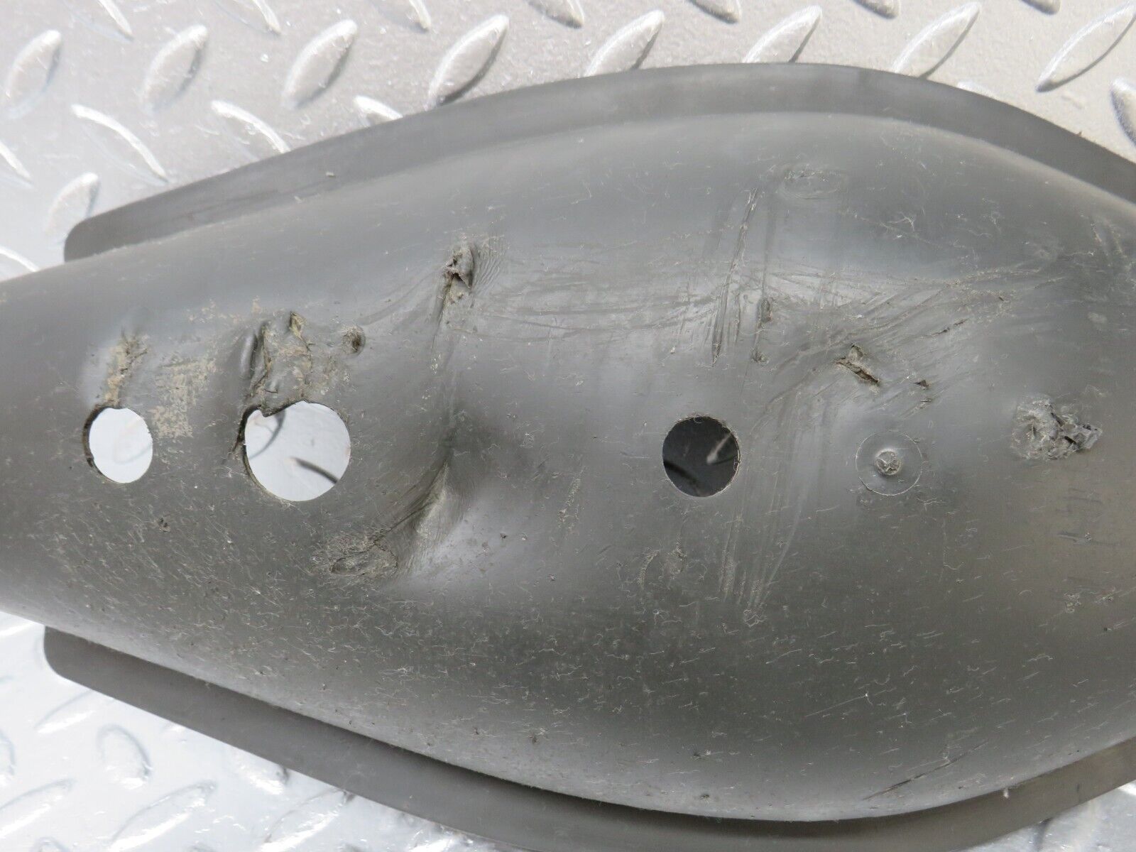 34115 Mercedes-Benz W124 260E Rear Control Arm Cover Pair 1243520088