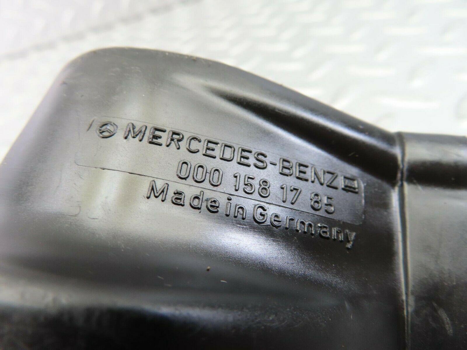 9710 Mercedes-Benz C123 280CE Coupe Ignition Coil Protective Cap 0001581785