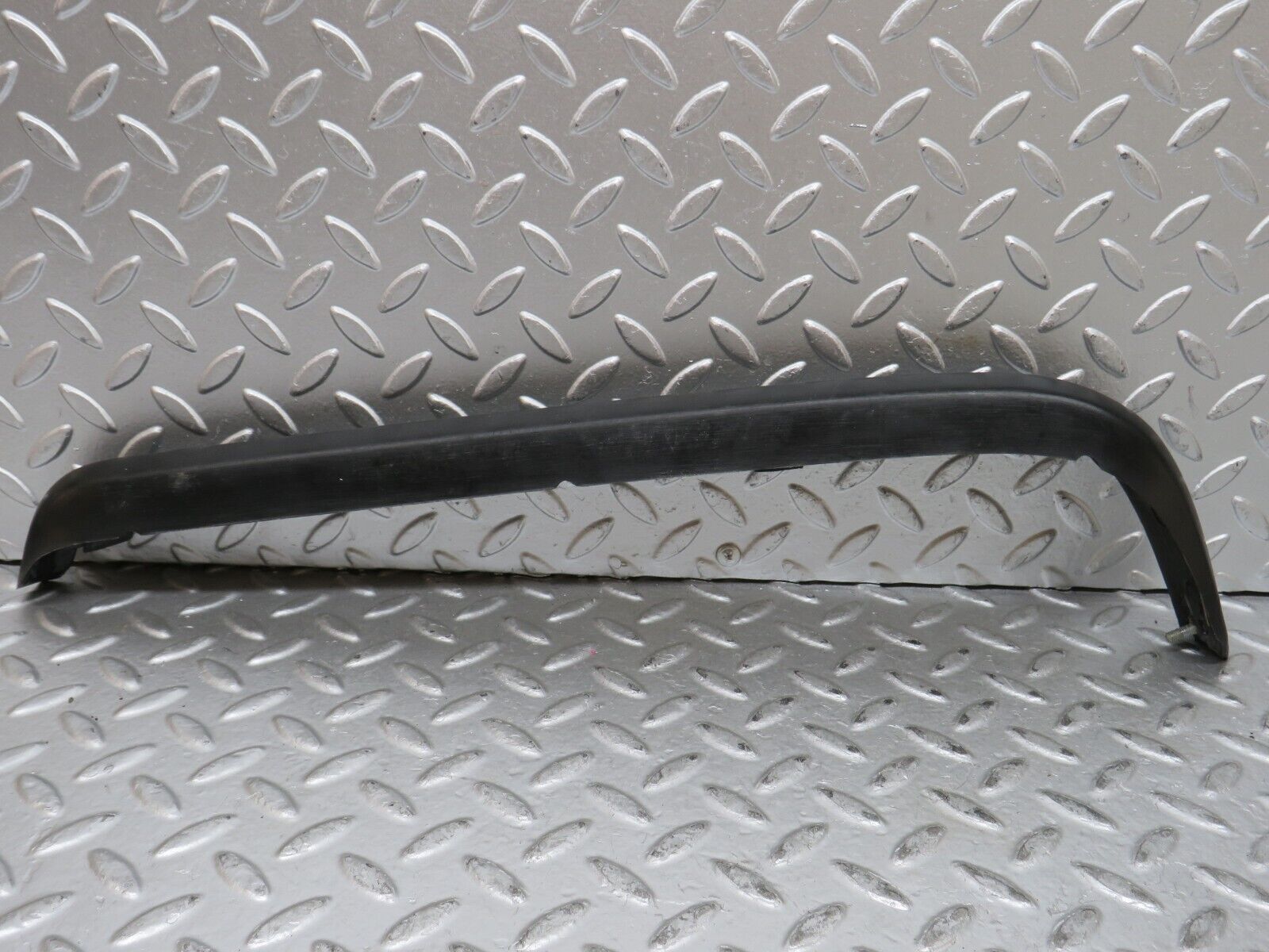 28063 Mercedes-Benz W123 280E Tail Light Moulding Trim Right Side