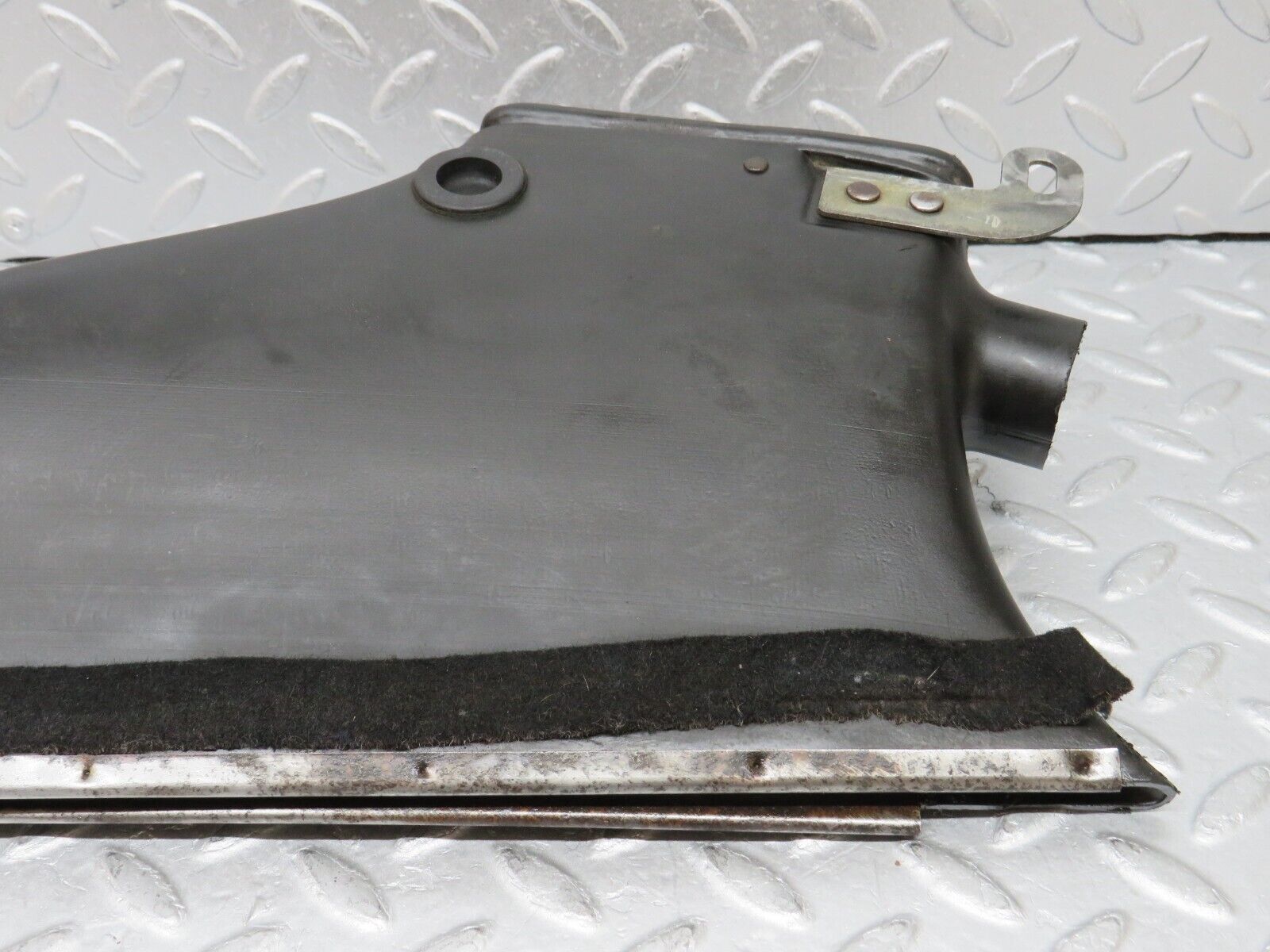 35820 Mercedes-Benz W108 Dashboard Air Vent Duct Left