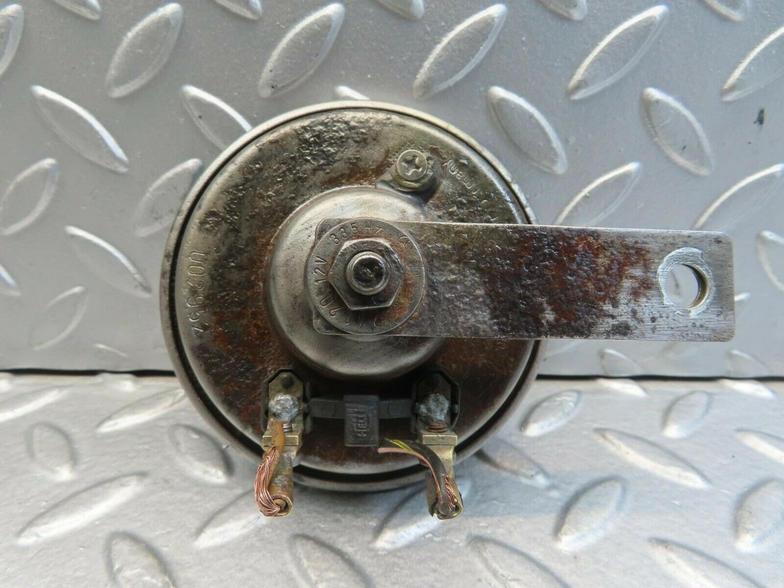 11528 Mercedes-Benz C123 230CE Coupe Horn