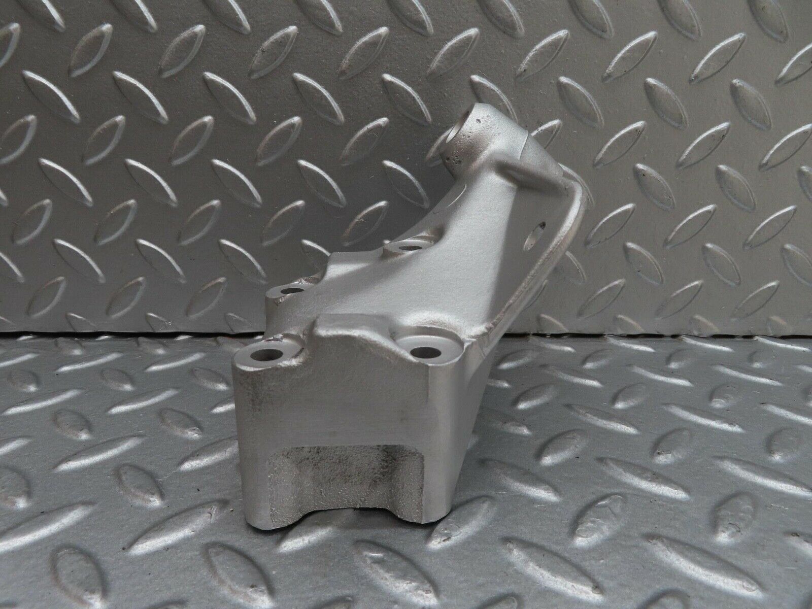 14364 Mercedes-Benz W116 350SE Engine Mount Bracket Left Side 1162232904