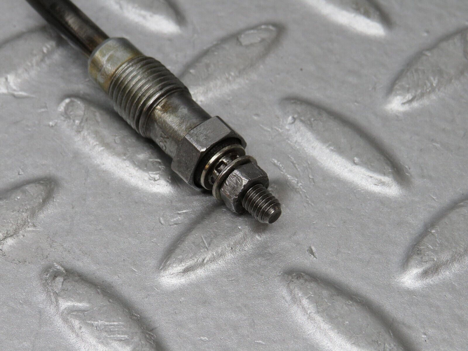 35889 Mercedes-Benz 240D OM616.912 Glow Plug NGK Y-902R