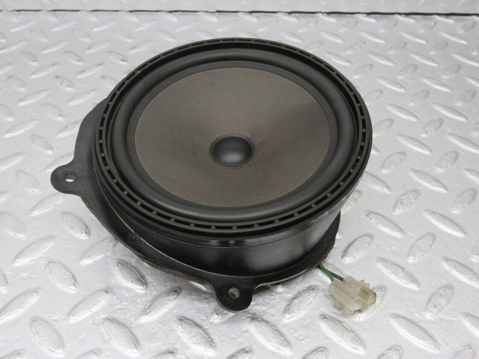 35997 Mercedes-Benz W126 420SE Rear Left Parcel Shelf Speaker 1268200302