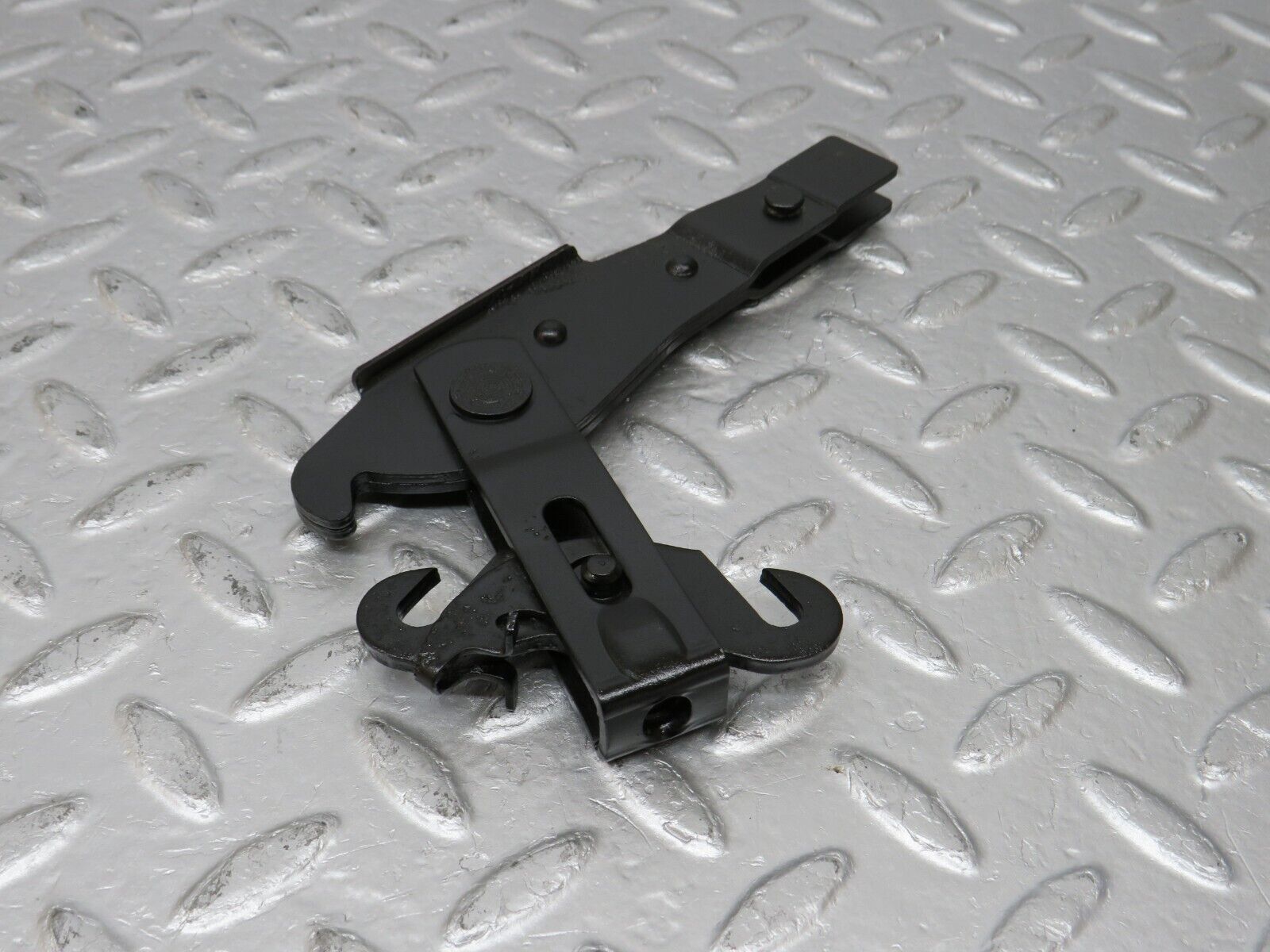 34588 Mercedes-Benz C126 380SEC Coupe Handbrake Adjusting Handbrake Regulator