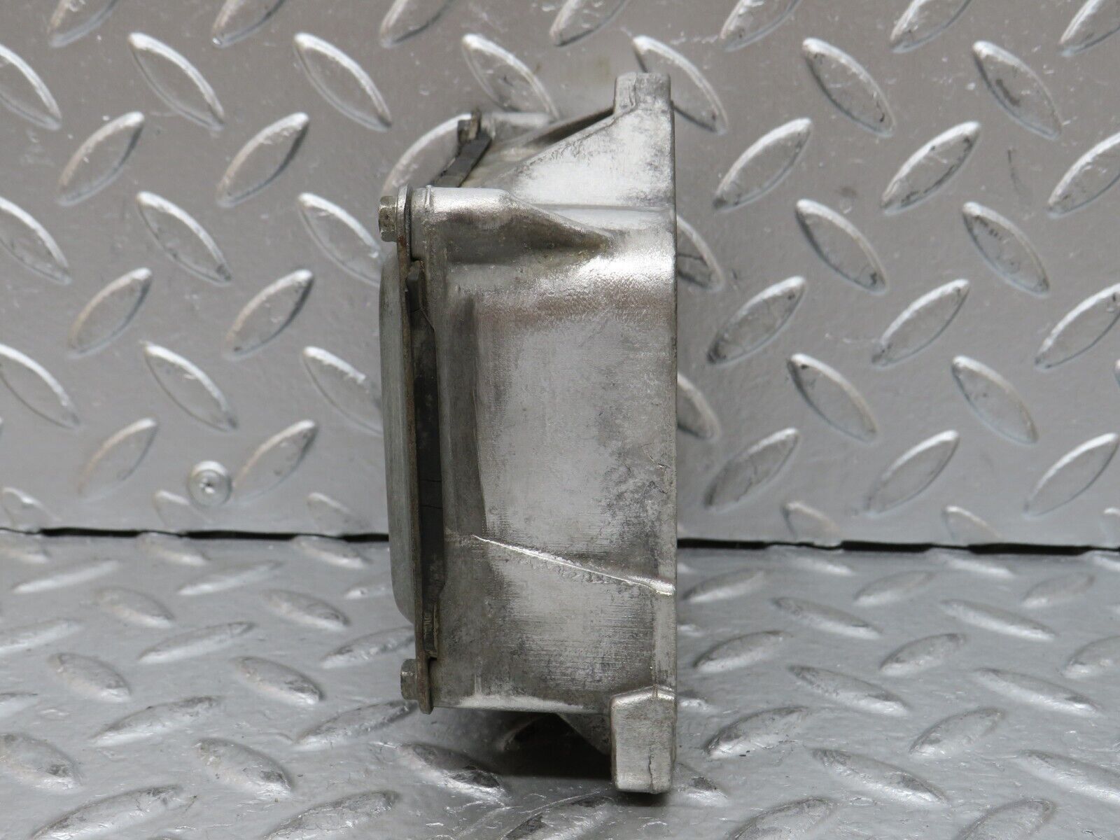 27937 Mercedes-Benz W123 280E Ignition Control Unit 0227100001