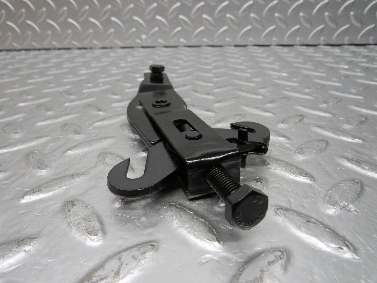 31454 Mercedes-Benz S124 220TE Wagon Handbrake Adjusting Handbrake Regulator