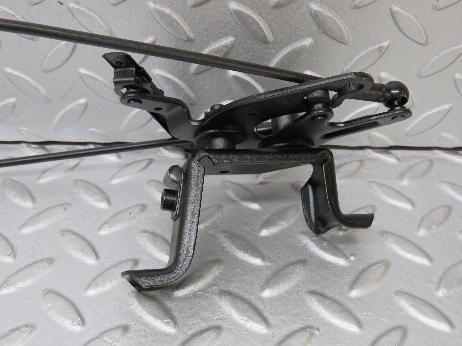 36361 Mercedes-Benz W126 420SE Accelerator Throttle Linkage