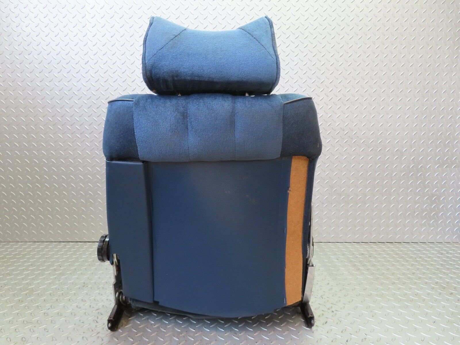 14006 Mercedes-Benz C107 280SLC Front Right Seat Blue