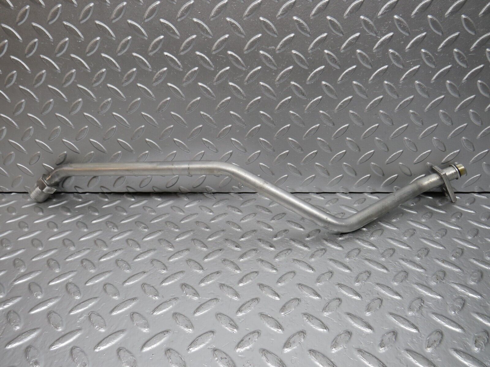 32593 Mercedes-Benz S124 300TE Wagon Air Conditioning Hose Pipe