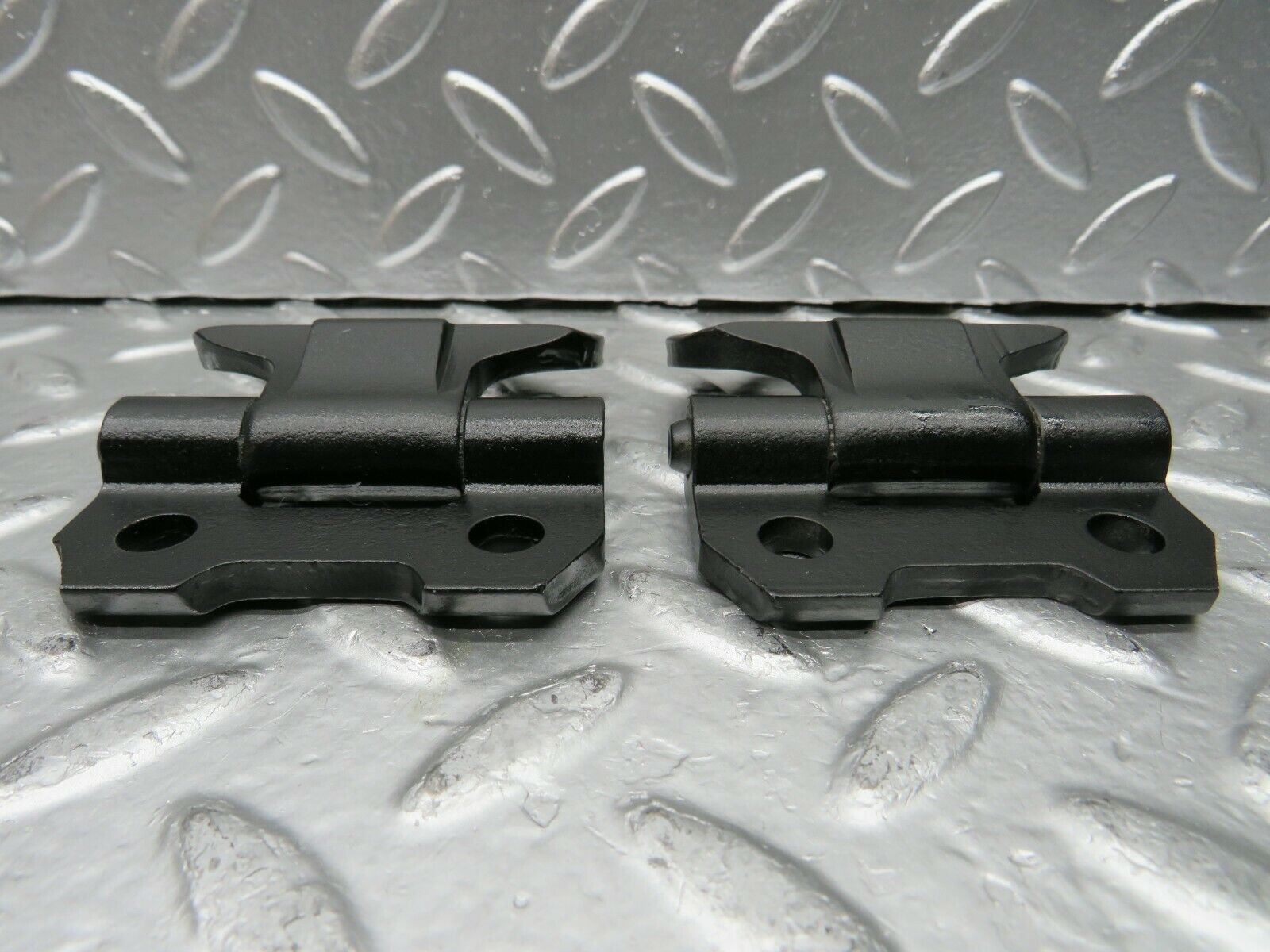 22566 Mercedes-Benz C124 E220 Coupe Door Hinge Left Pair