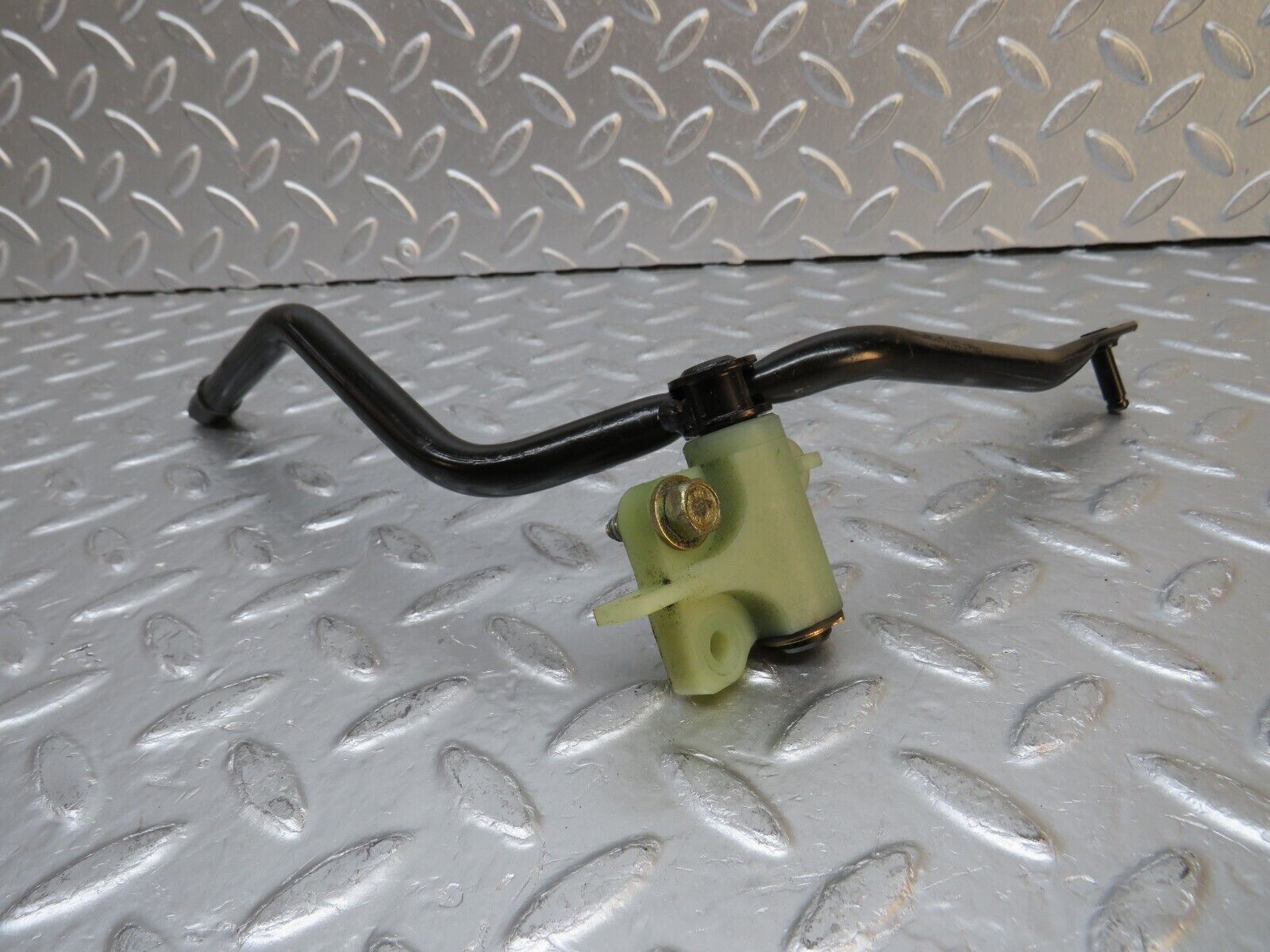 30637 Mercedes-Benz W201 190E 2.0L Accelerator Pedal Linkage 2013010118