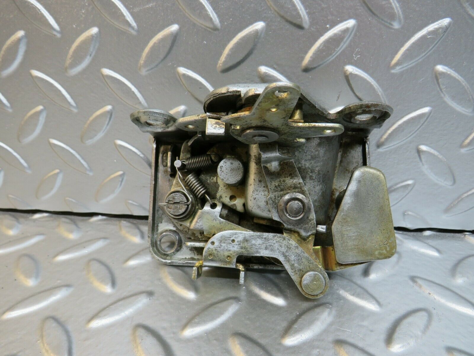 24572 Mercedes-Benz W108 Rear Left Door Lock Mechanism