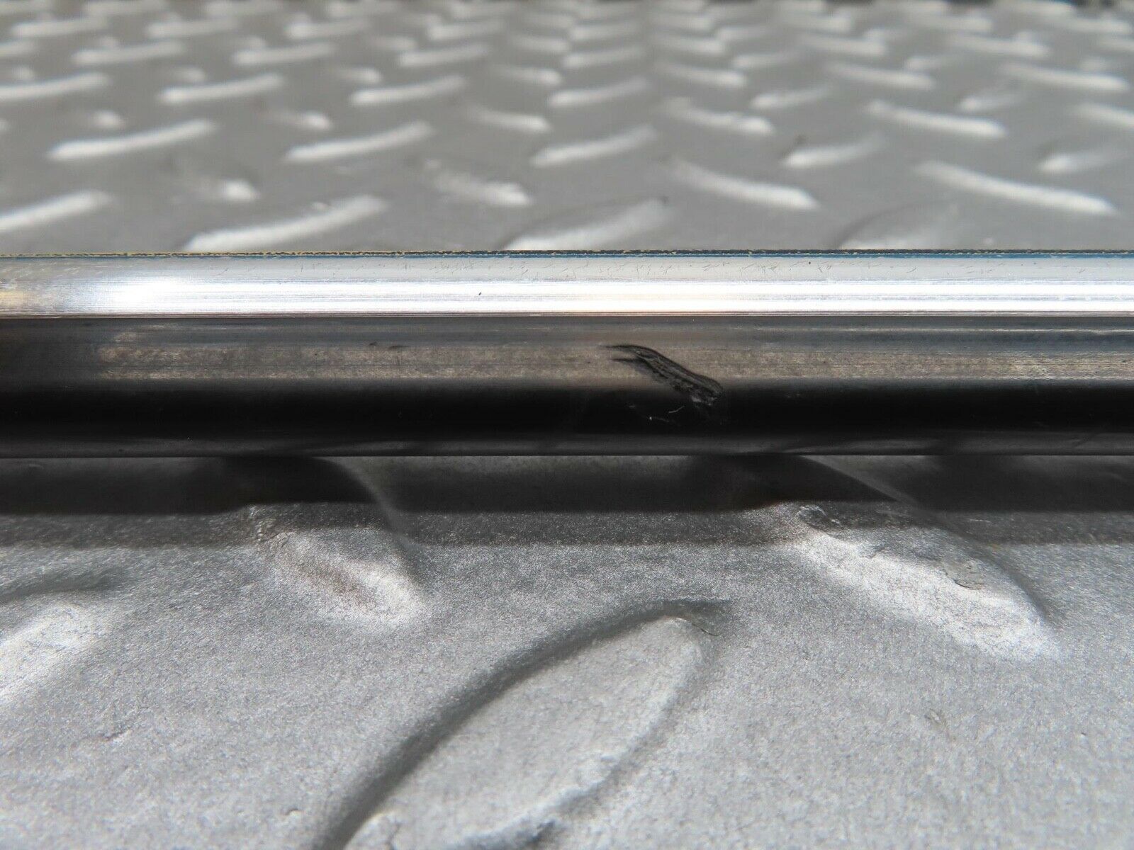 12942 Mercedes-Benz W111 220SE Front Right Door Centre Moulding Trim