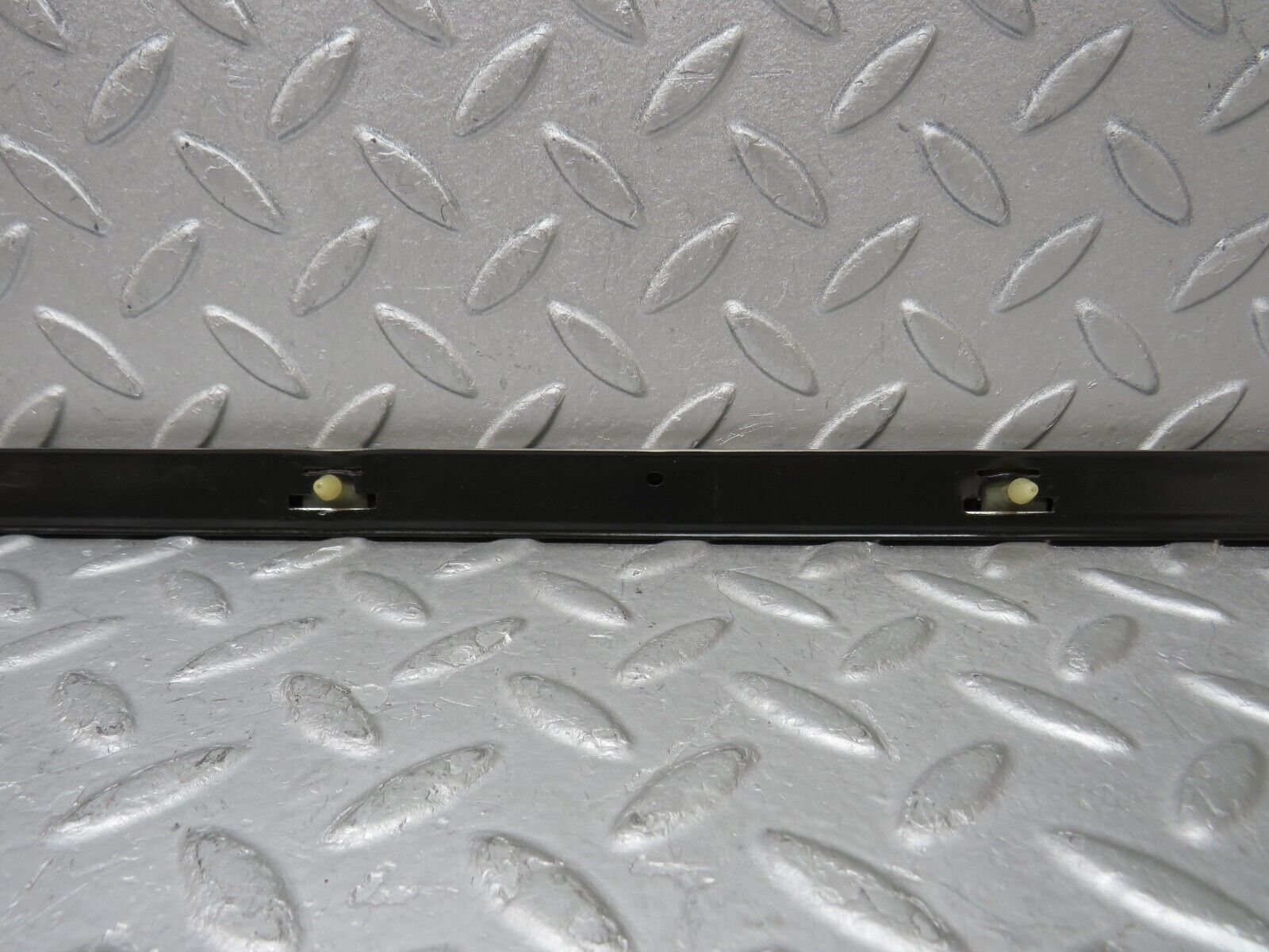 37432 Mercedes-Benz W109 300SEL Rear Right Fender Wing Centre Moulding Trim