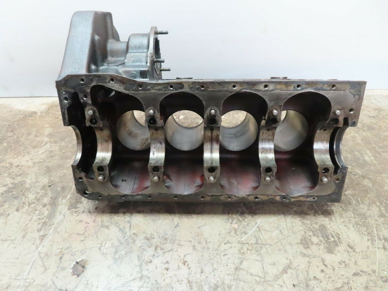 10947 Mercedes-Benz W115 220D Engine Block OM615.913 6150110501