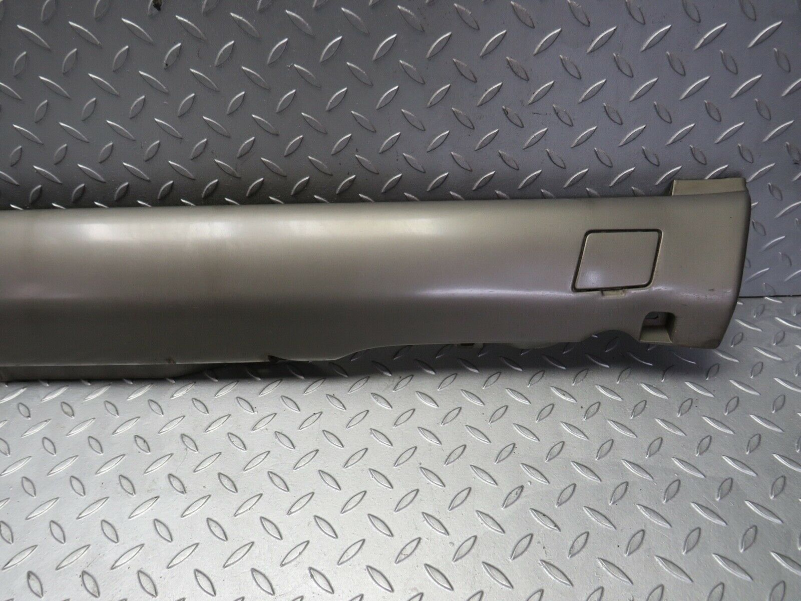 21811 Mercedes-Benz W126 300SE Side Skirt Left Side 1266904940