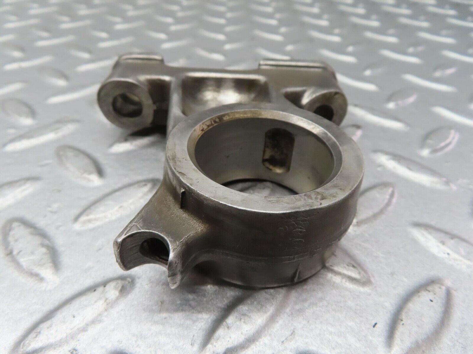 13359 Mercedes-Benz C107 350SLC Coupe Camshaft Tower Bearing
