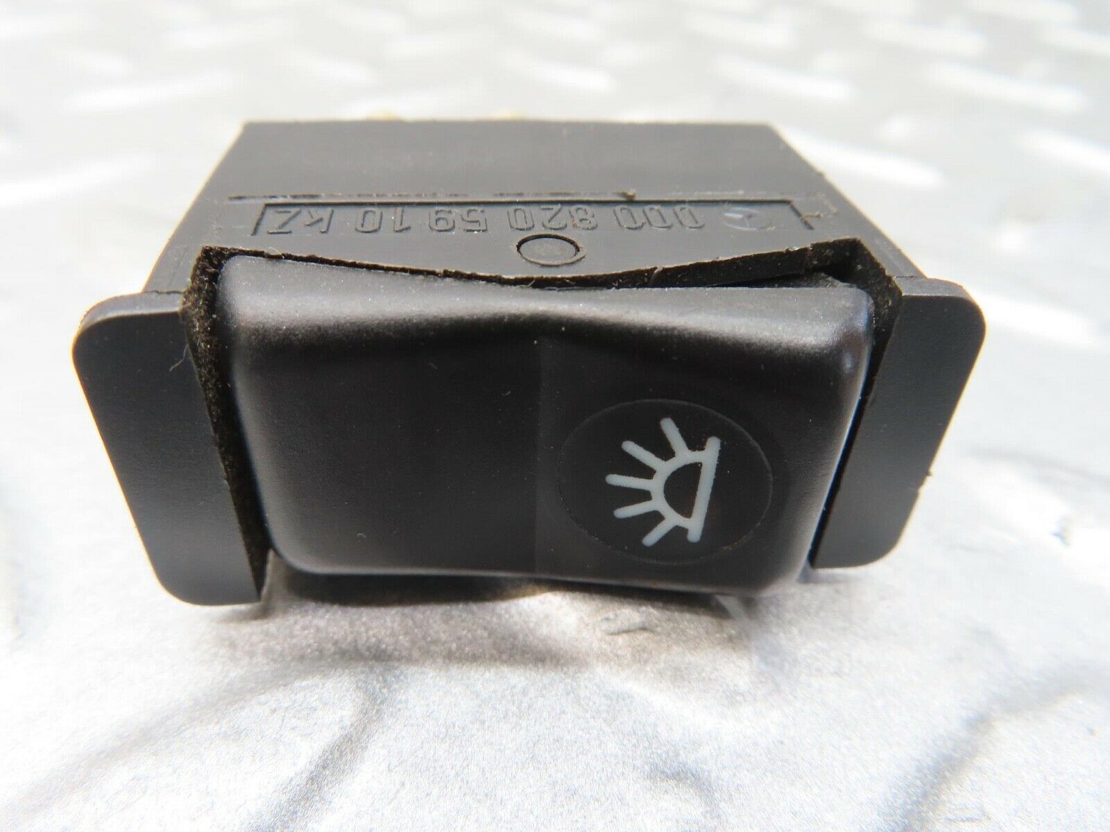 16115 Mercedes-Benz W123 280E Interior Light Switch 0008205910