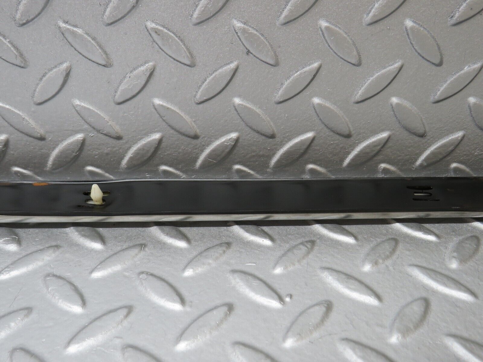 37441 Mercedes-Benz W109 300SEL Right Skirt Chrome Trim Strip