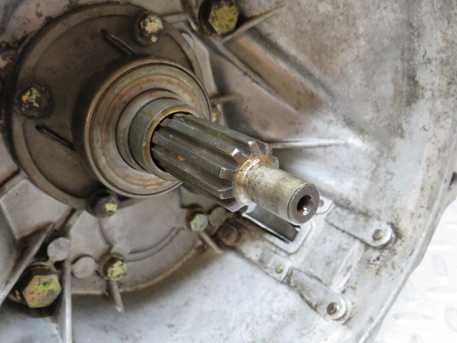 35951 Mercedes-Benz W108 Manual Gearbox 4 Speed 46020 1112610501