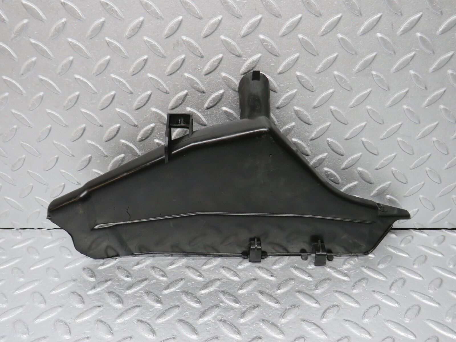 38778 Mercedes-Benz W201 190E 2.6L Front Right Rain Gutter Drain Channel 2016280273