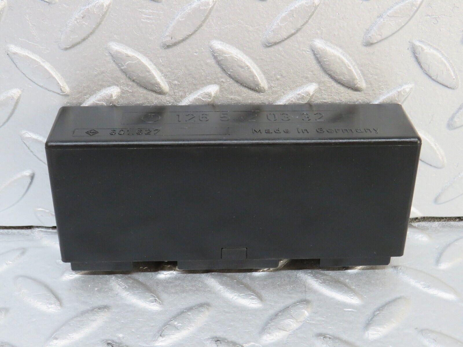 36021 Mercedes-Benz W126 420SE Headlight Control Unit Relay 1265420332