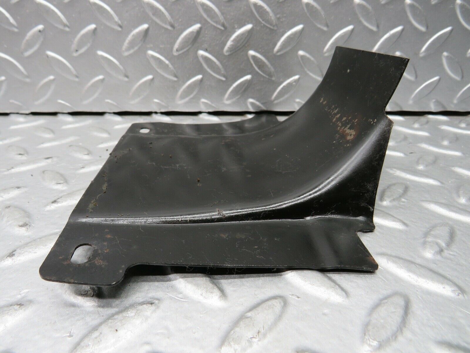 21776 Mercedes-Benz W126 300SE Rear Cable Channel Pair