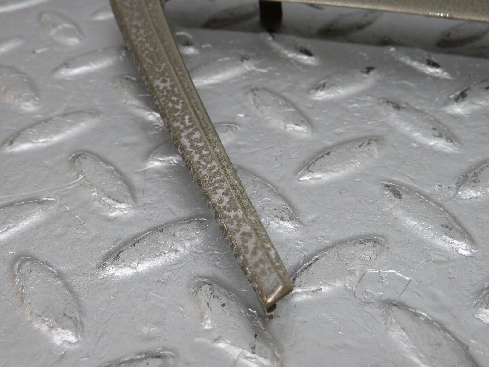 40224 Mercedes-Benz W110 230 C Pillar Chrome Trim Right Side 1116900489