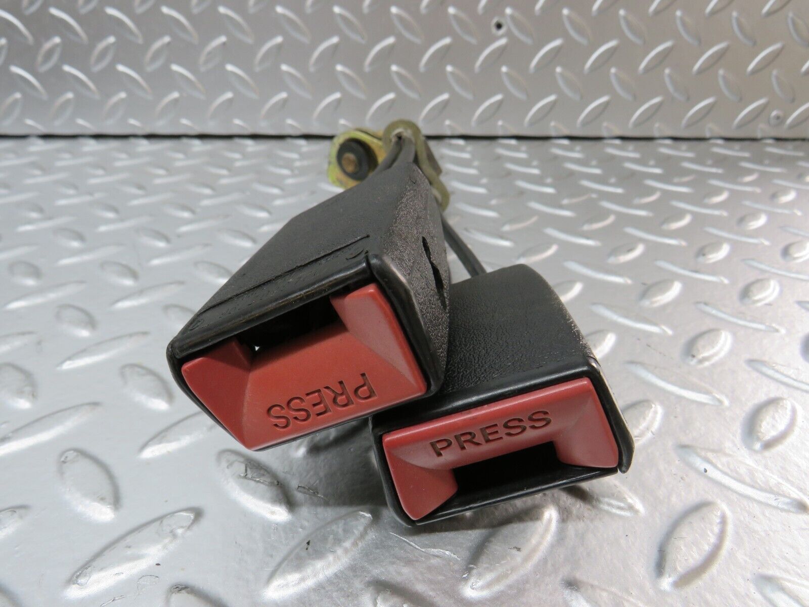 27820 Mercedes-Benz S124 300TE Wagon Rear Seat Belt With Buckles