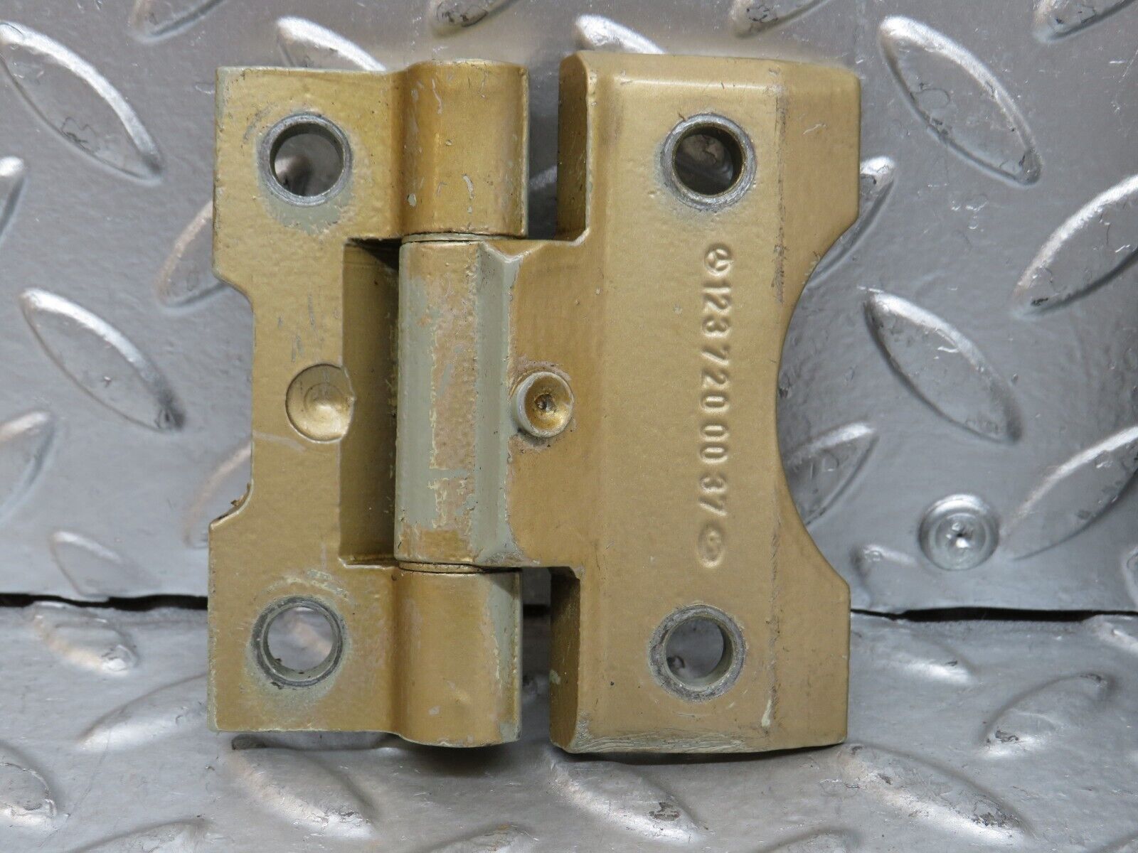 28361 Mercedes-Benz S123 240D Wagon Door Hinge Pair 1237200037