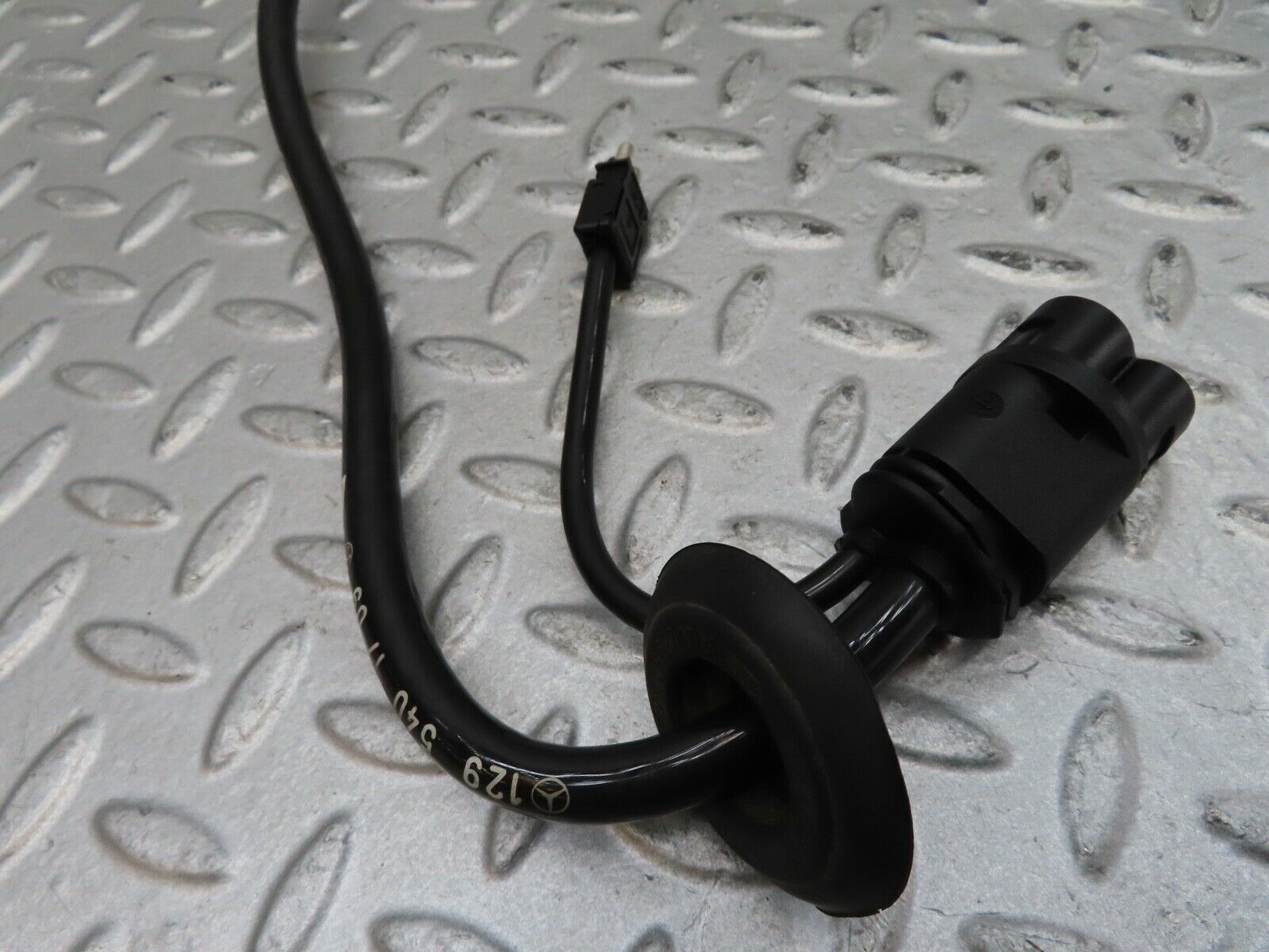 17291 Mercedes-Benz R129 300SL Coupe Front Left Brake Pad Warning Loom