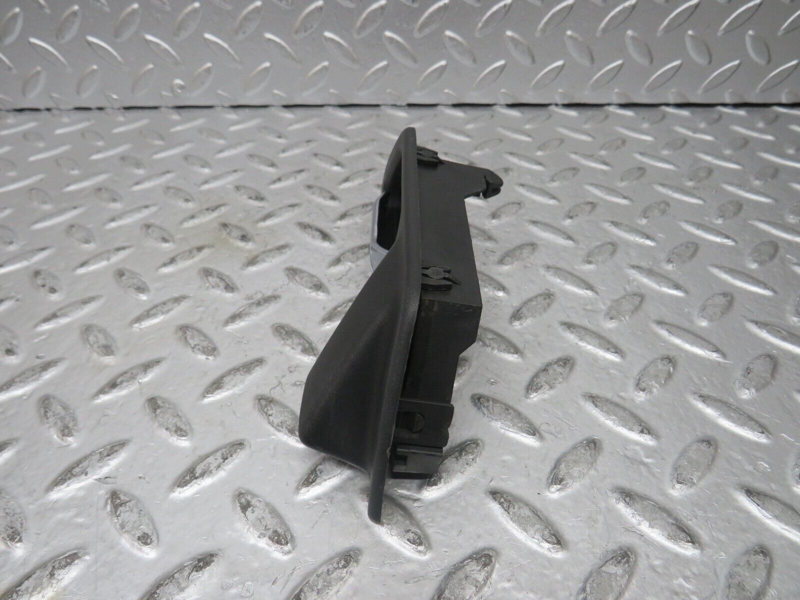 27510 Mercedes-Benz S124 300TE Front Right Interior Door Handle 1247600261