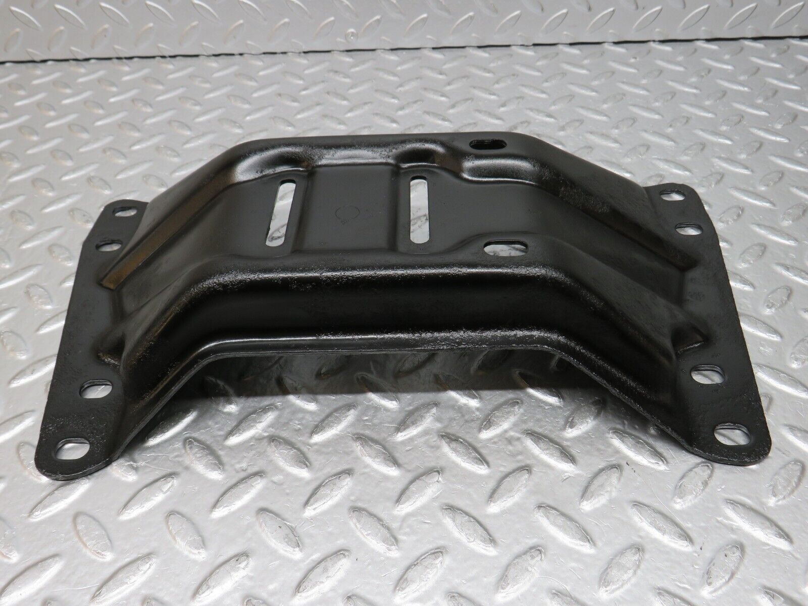 0051 Mercedes-Benz W116 350SE Gearbox Mount Bracket