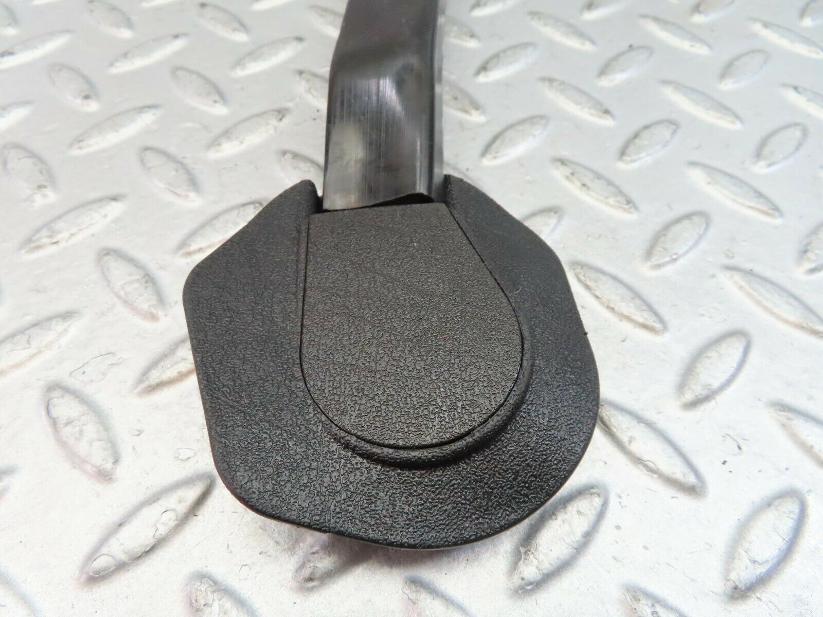 9621 Mercedes-Benz C123 280CE Coupe Left Seat Belt Runner 1239192520