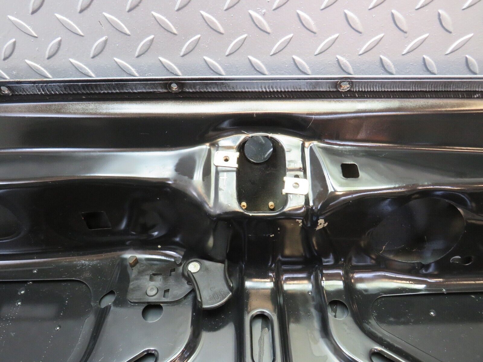 25230 Mercedes-Benz W201 190D Boot Lid Trunk Door