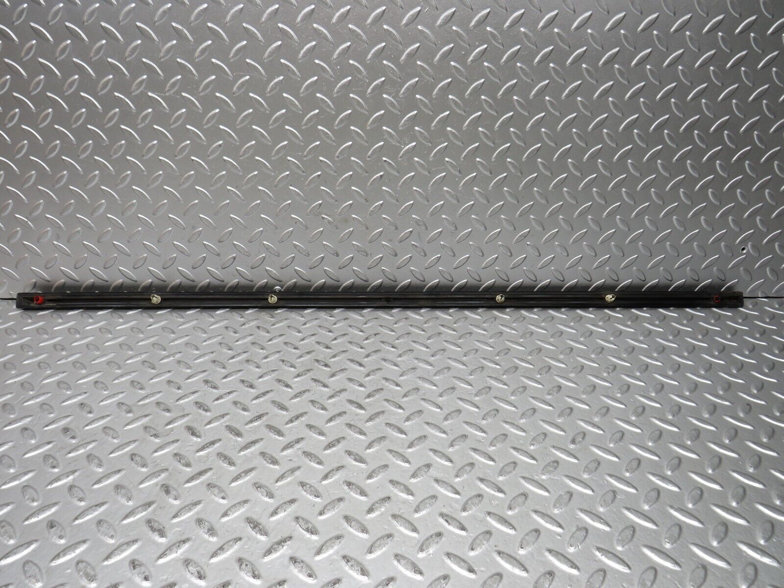 28624 Mercedes-Benz W123 280E Front Left Door Centre Moulding Trim