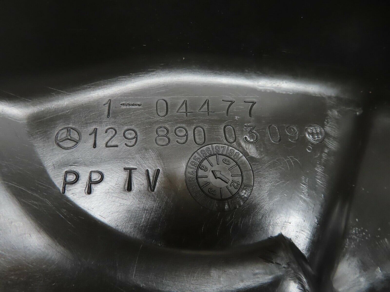 11873 Mercedes-Benz R129 300SL Coupe Spare Wheel Cover 1298900309