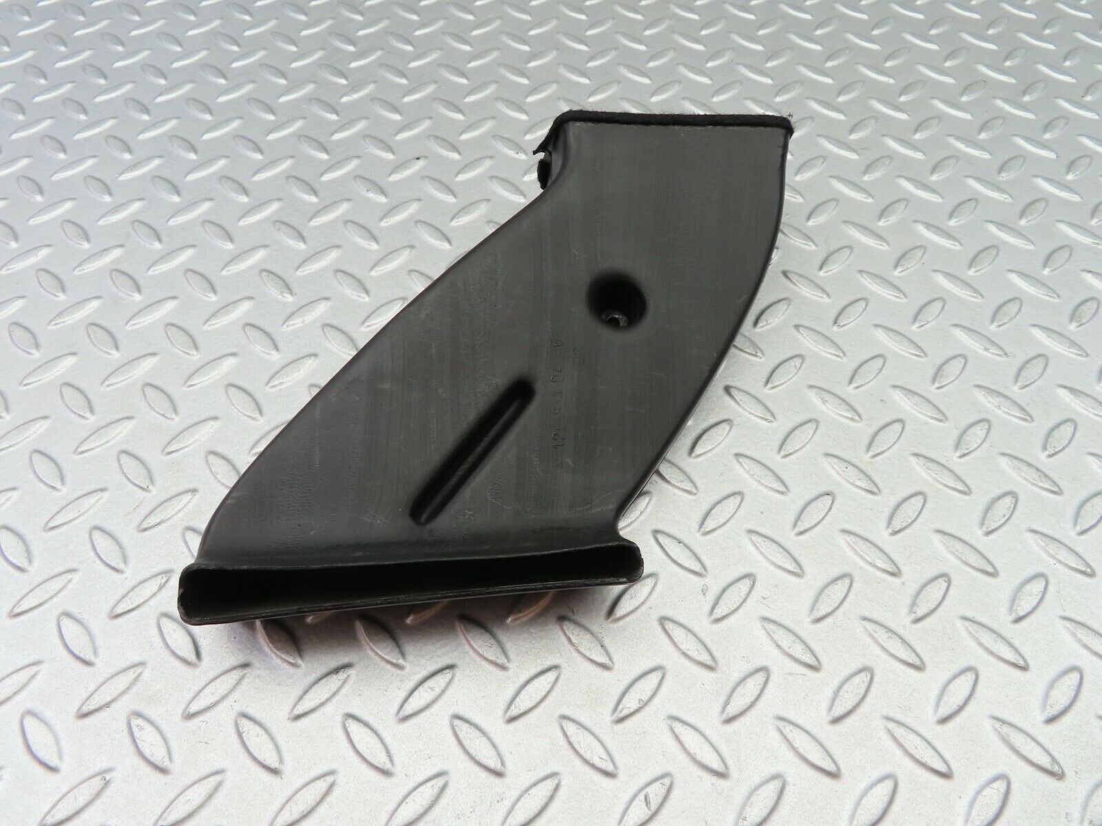 6145 Mercedes-Benz W126 380SE Air Duct Front Right 1268310446