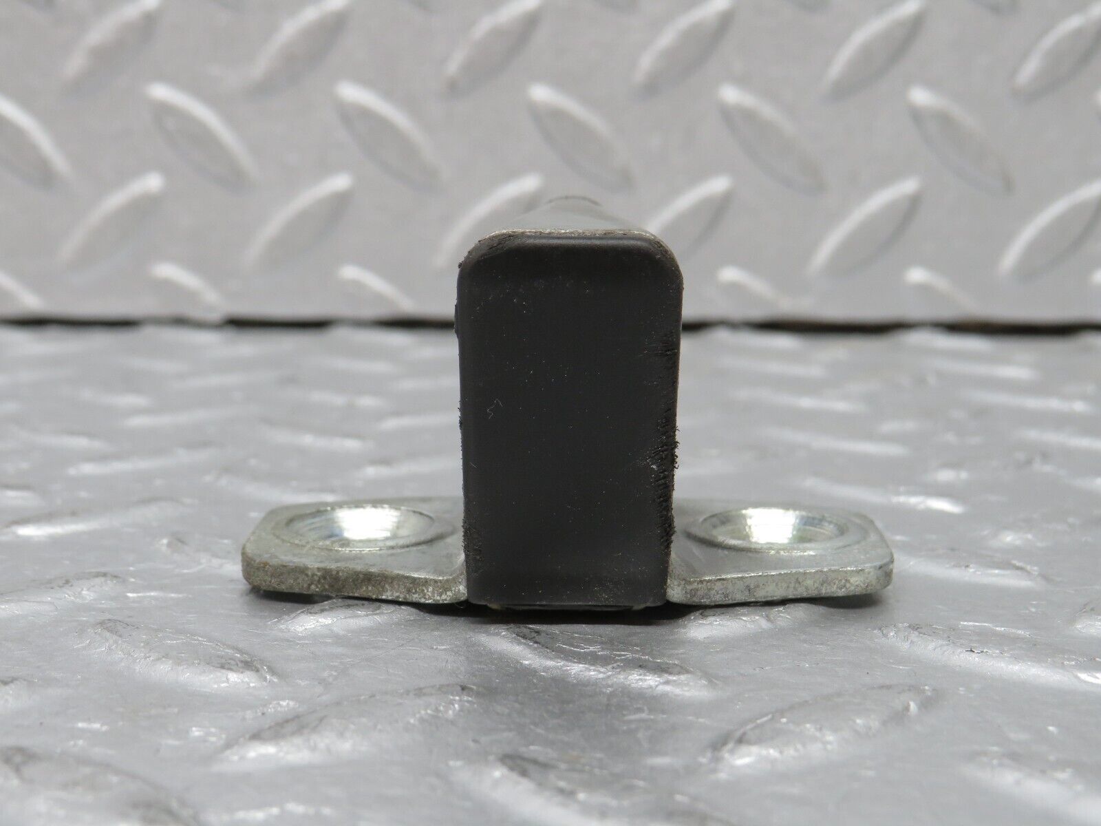 38833 Mercedes-Benz W201 190E 2.6L Door Lock Latch