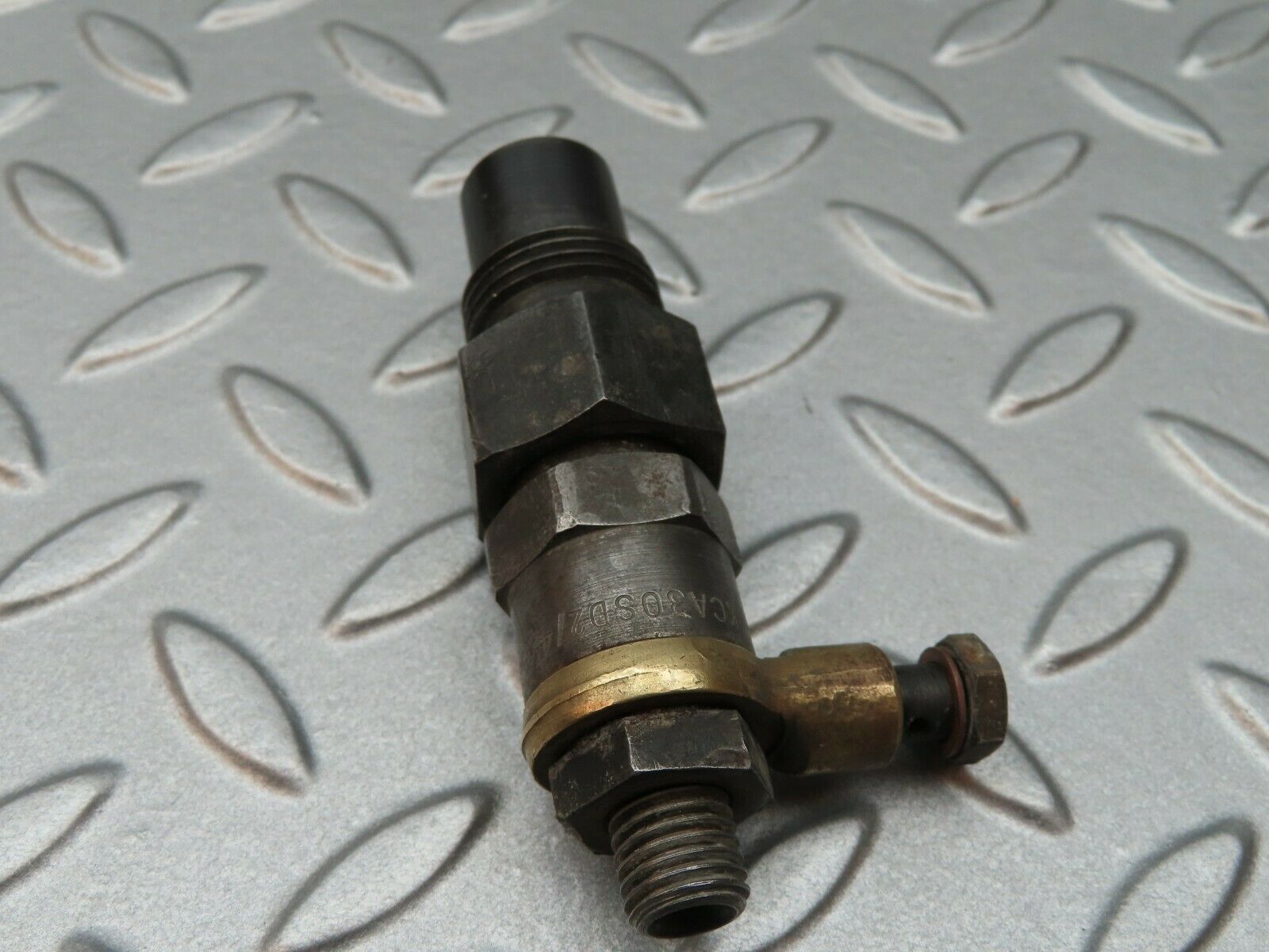 3685 Mercedes-Benz W120 PONTON Diesel Fuel Injetcor Bosch KCA30SD2/4