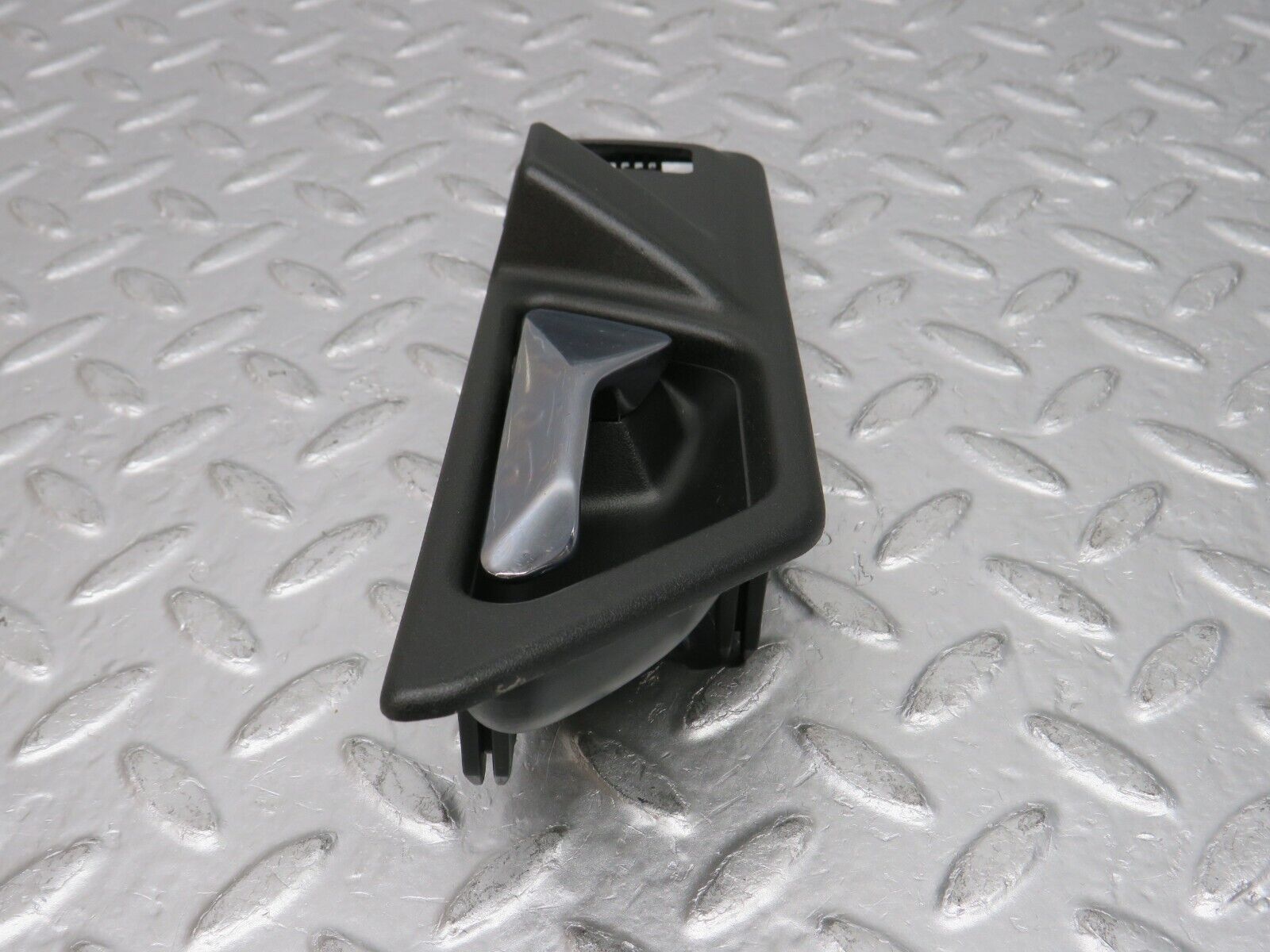 32445 Mercedes-Benz S124 300TE Rear Left Interior Door Handle 1247600161